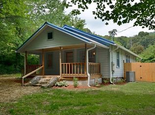 1077 Thompson Cove Rd, Clyde, NC 28721