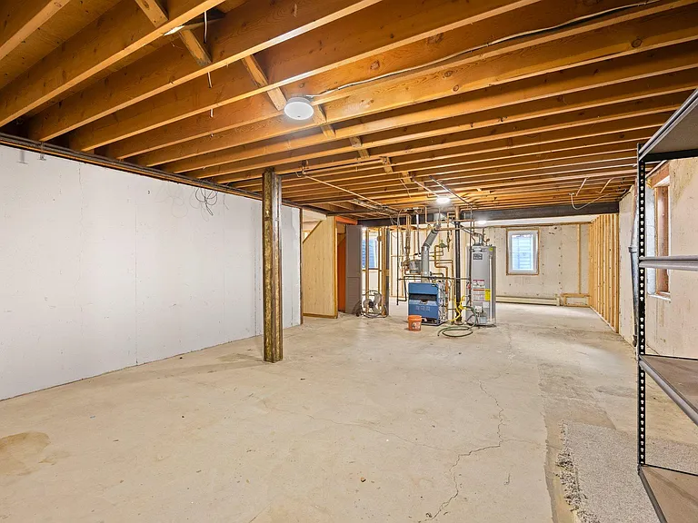 3570 S Hillcrest Dr — Photo 24