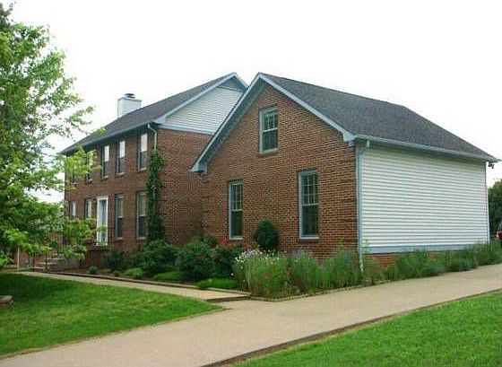 1st image of 419 Bluff Dr