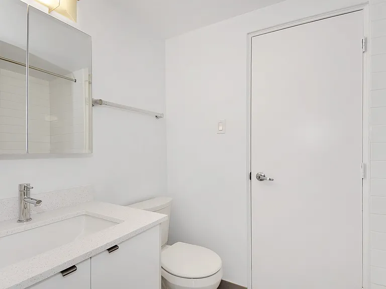 1265 Burnaby St #604 — Photo 9