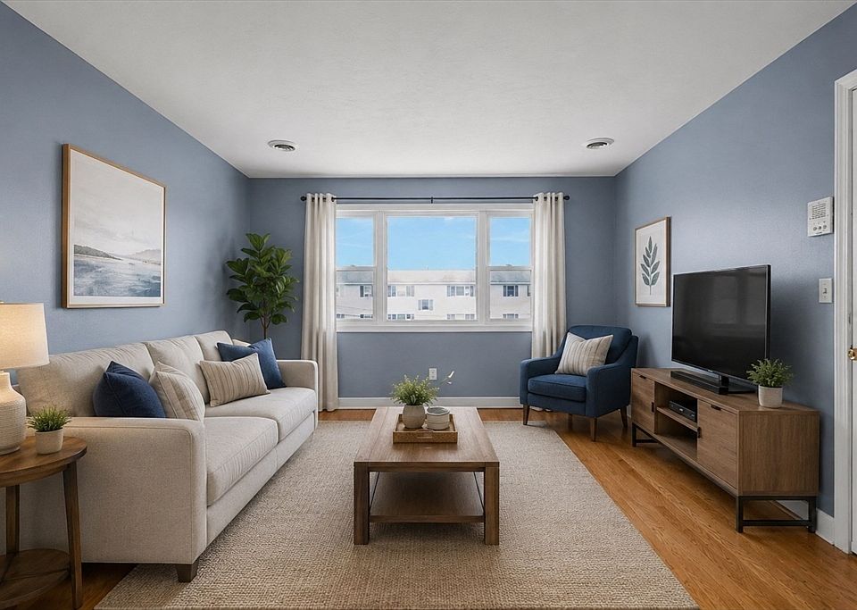 1st image of 135 Vale St APT 16