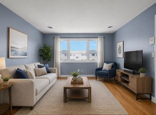 135 Vale St APT 16, Fall River, MA 02724
