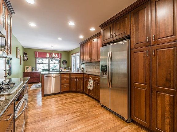 3rd image of 1339 Thornbird Dr