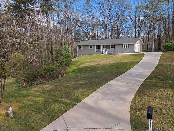 2nd image of 2332 Shire Ct
