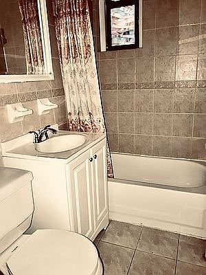 4th image of 21-05 33rd St #1C