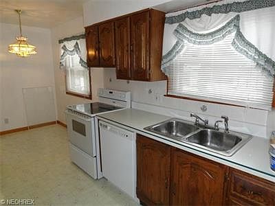 4th image of 5562 Red Apple Dr