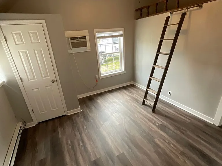 213 N Grant St — Photo 25