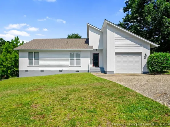 5960 Laguna Dr, Fayetteville, NC 28314