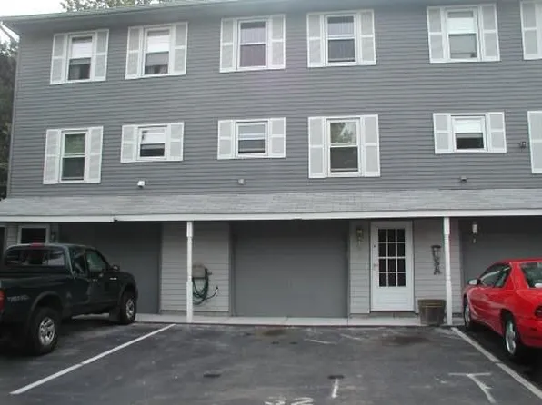 4 Smithfield Rd APT 32, North Providence, RI 02904