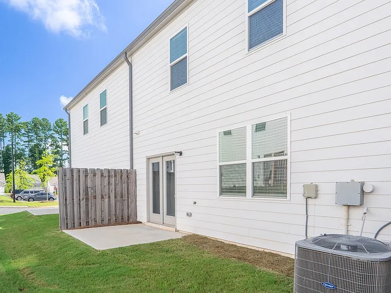 2473 Bayberry St — Photo 15