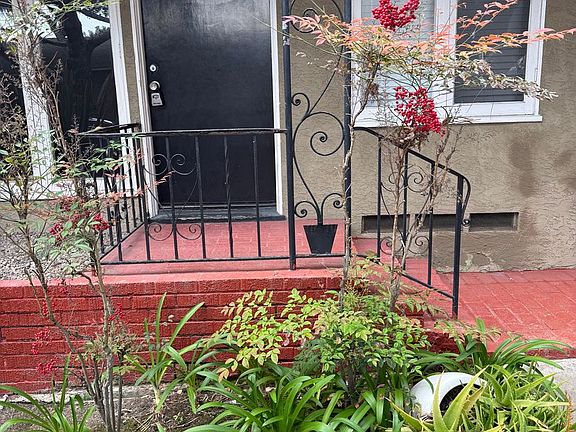 2nd image of 350 Palomar Ave #0