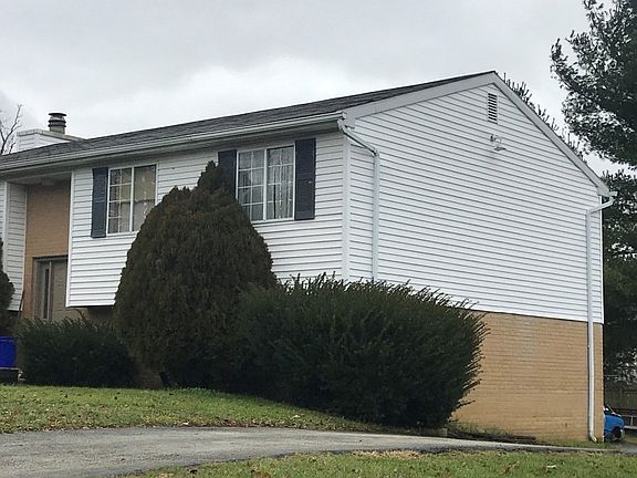 2nd image of 203 Cooperage Ct