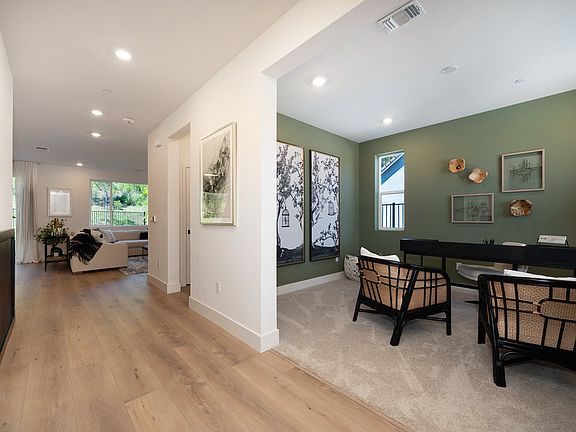 SR Plan 3 Foyer - Office