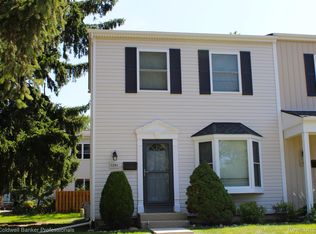 1201 Miniature Ct, Rochester, MI 48307