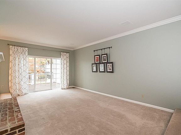 4th image of 15051 Green Circle Dr