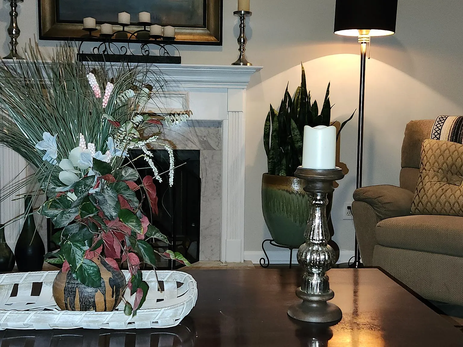 8370 Mayfern Dr — Photo 2