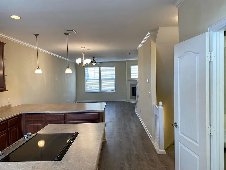 12812 King St — Photo 3