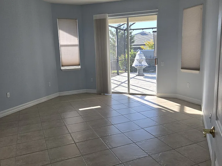 25080 Divot Dr — Photo 3