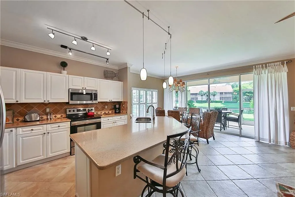 2 bed, 2.0 bath, 1650 sqft, $6,500 — Photo 4