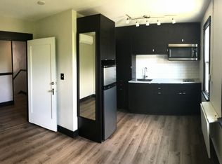 12 Oak St APT 3, Hood River, OR 97031