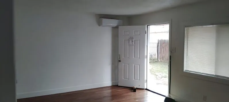 1 bed, 550 sqft, $1,050 — Photo 4