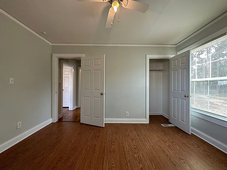 4024 Macarthur Dr — Photo 14