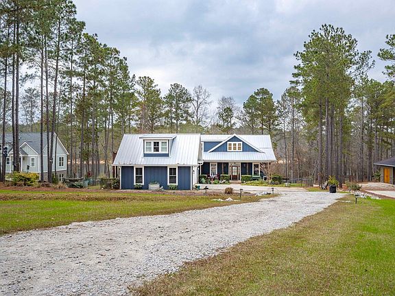 3rd image of 1155 Maiden Cane Way
