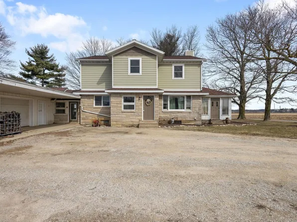 1371 Pine Rd, Plymouth, IN 46563