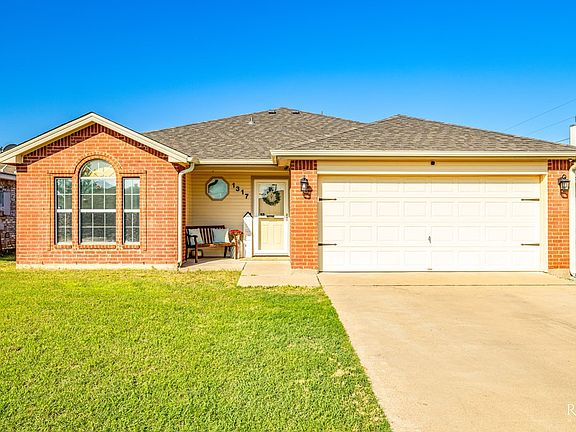 4th image of 1317 Joseph Ln