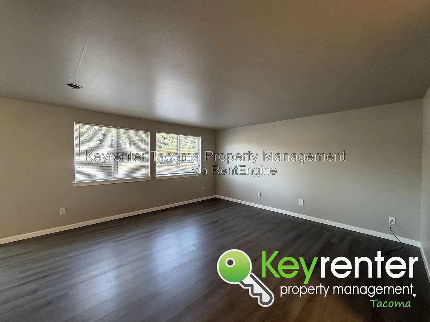 3 bed, 2.5 bath, 1349 sqft, $2,500 — Photo 3
