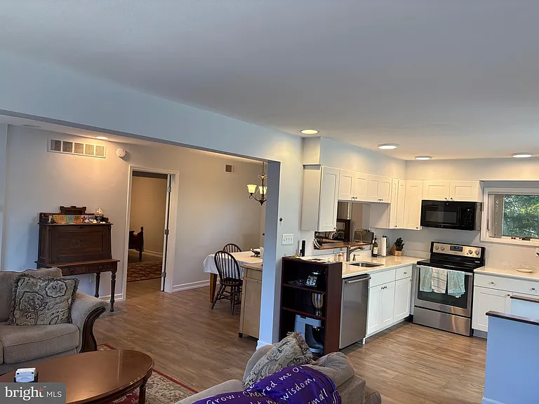 66 York St #A — Photo 4