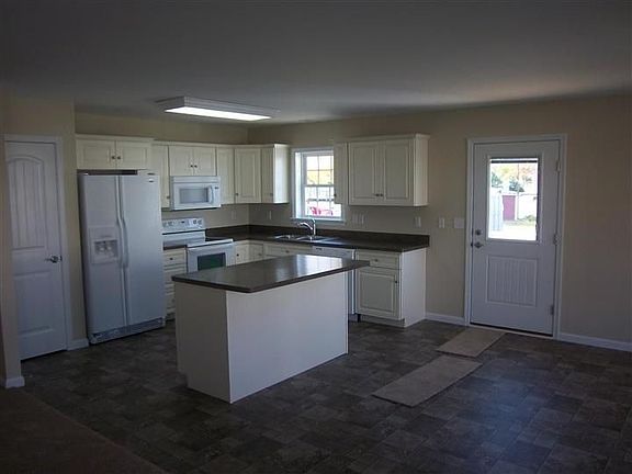3rd image of 208 W Market St