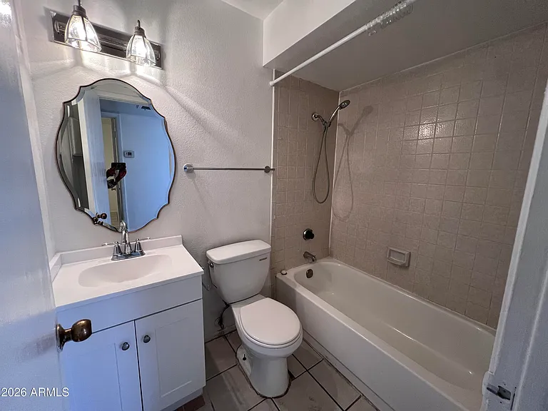 15601 N 27th St #18 — Photo 9