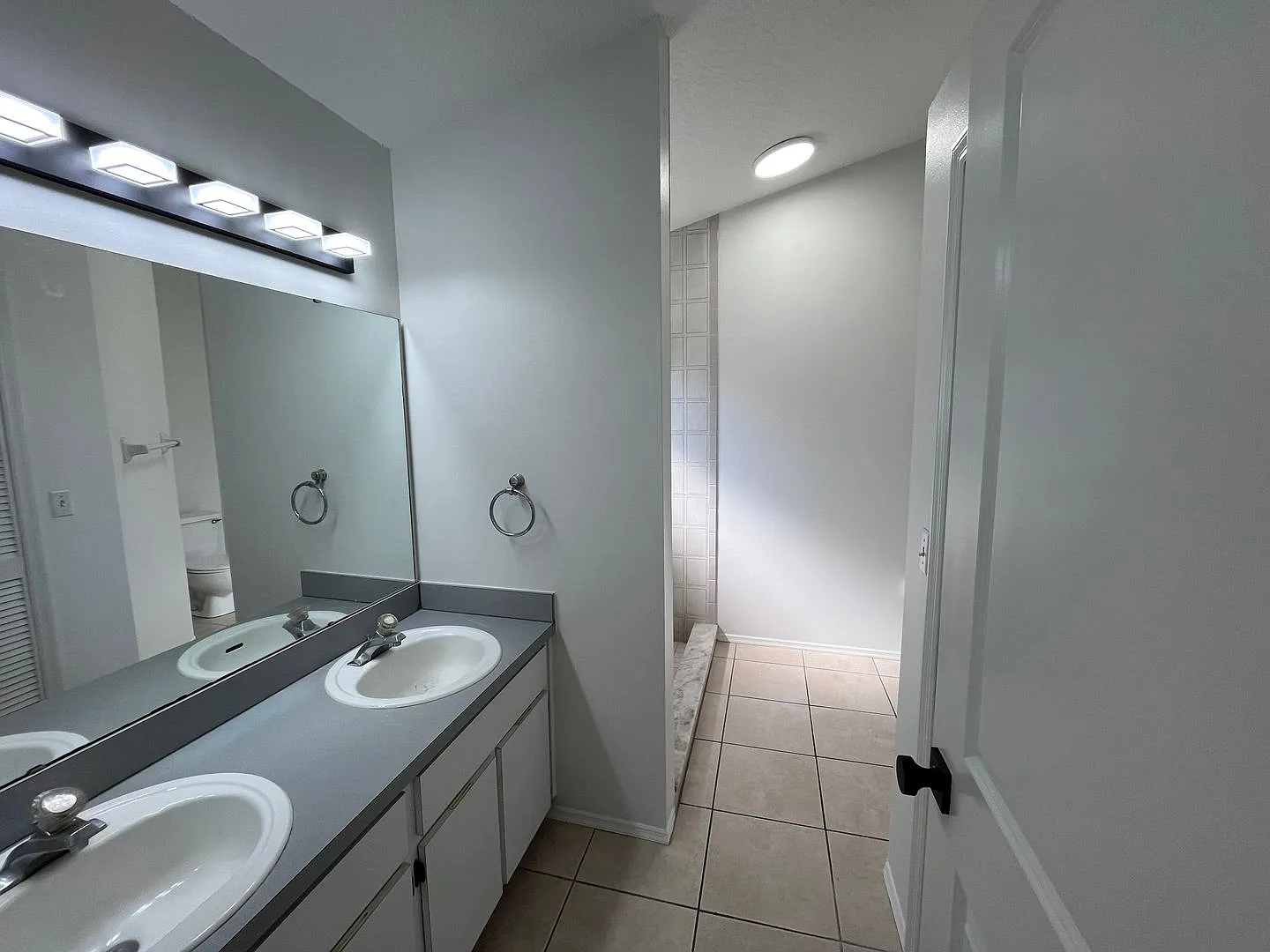 Remodeled 3/2 near Goldenrod and SR408 — Photo 4