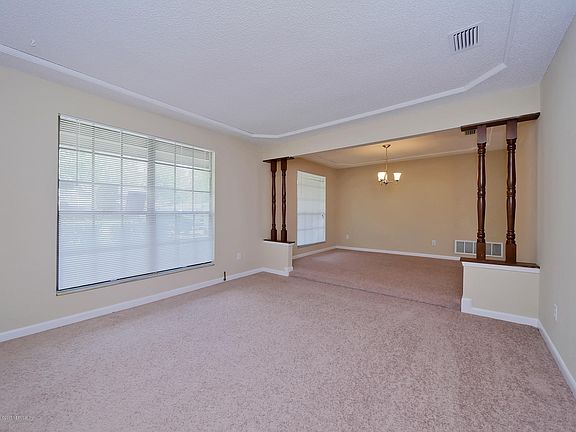 3rd image of 2701 Connie Cir