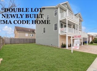 318 E Bay Dr, Long Beach, NY 11561