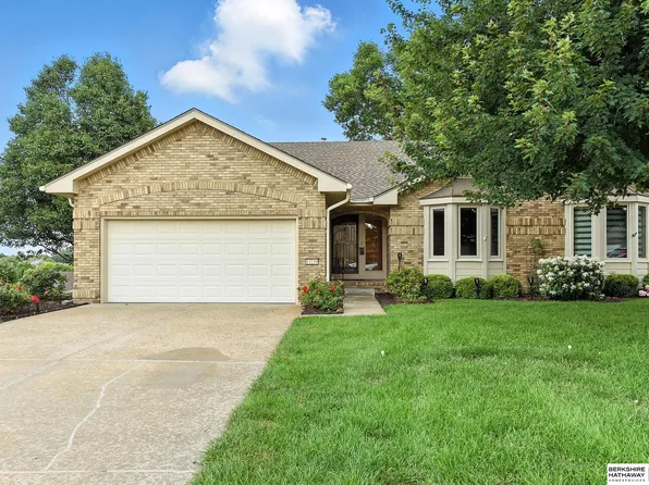 13218 Willis Cir, Omaha, NE 68164