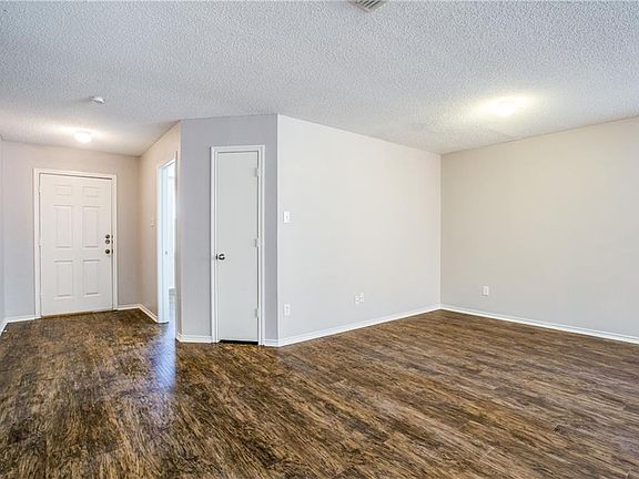 4th image of 708 Cedar Bluff Dr