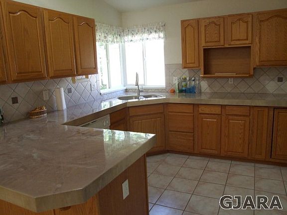 Ranch Style Home for YOU!