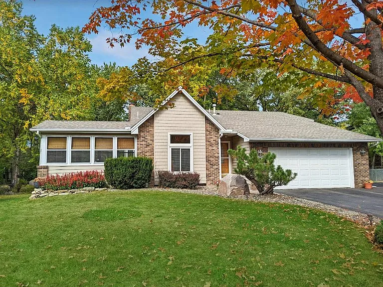 Home in cul-de-sac