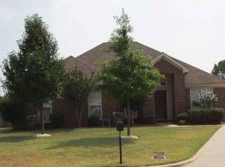 106 Little Farm Pl, Prattville, AL 36066