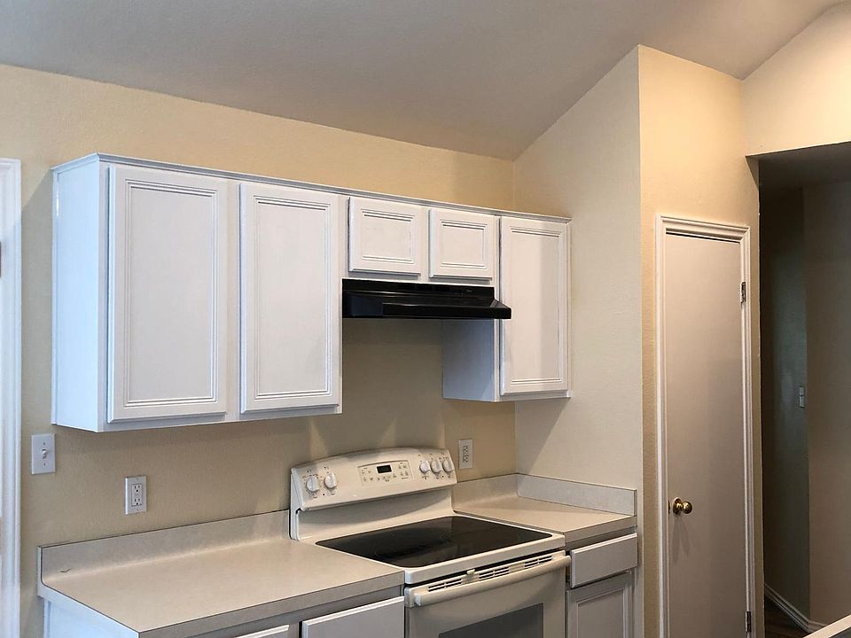 1st image of 1733 Windy Park Cir