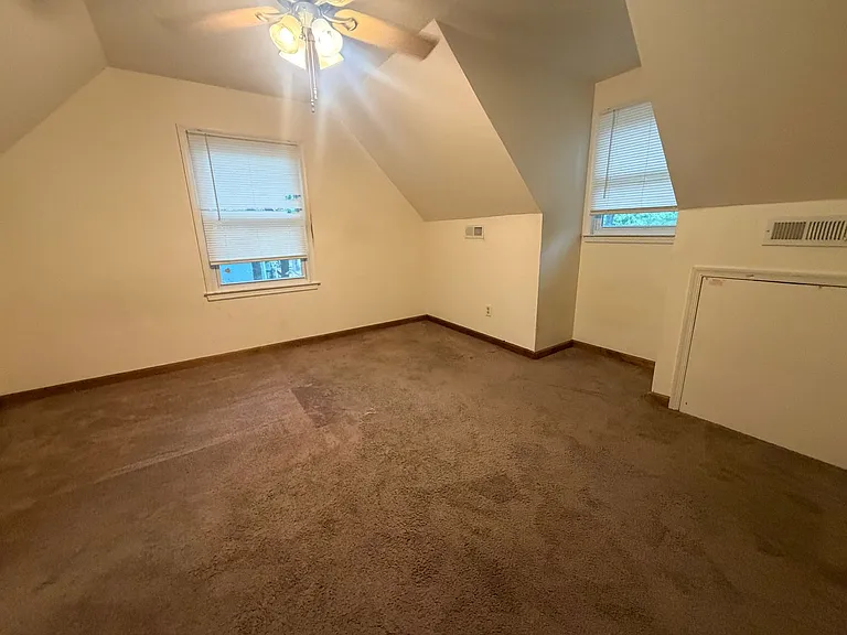 24405 Gaydell Dr — Photo 12