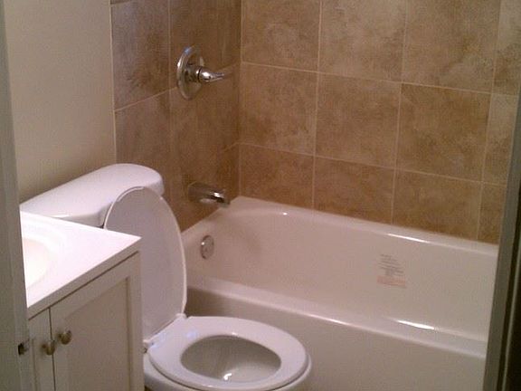 4th image of 3009 Westwood Northern Blvd APT 2