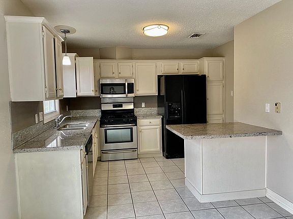 5th image of 3811 Kitchen Hill Ln