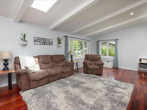 4th image of 2524 25th St NW