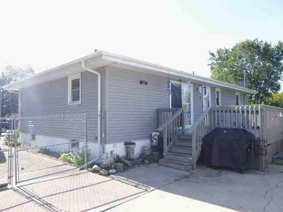 2nd image of 530 Pierce Ave