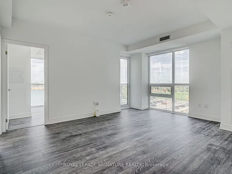 1050 Main St E #513 — Photo 12