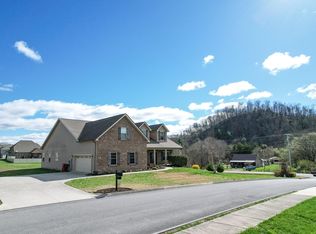 24 Chancery Ct, Piney Flats, TN 37686