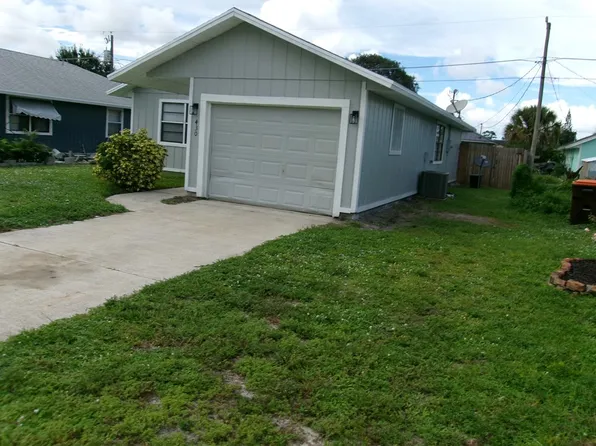 430 13th St SW, Vero Beach, FL 32962